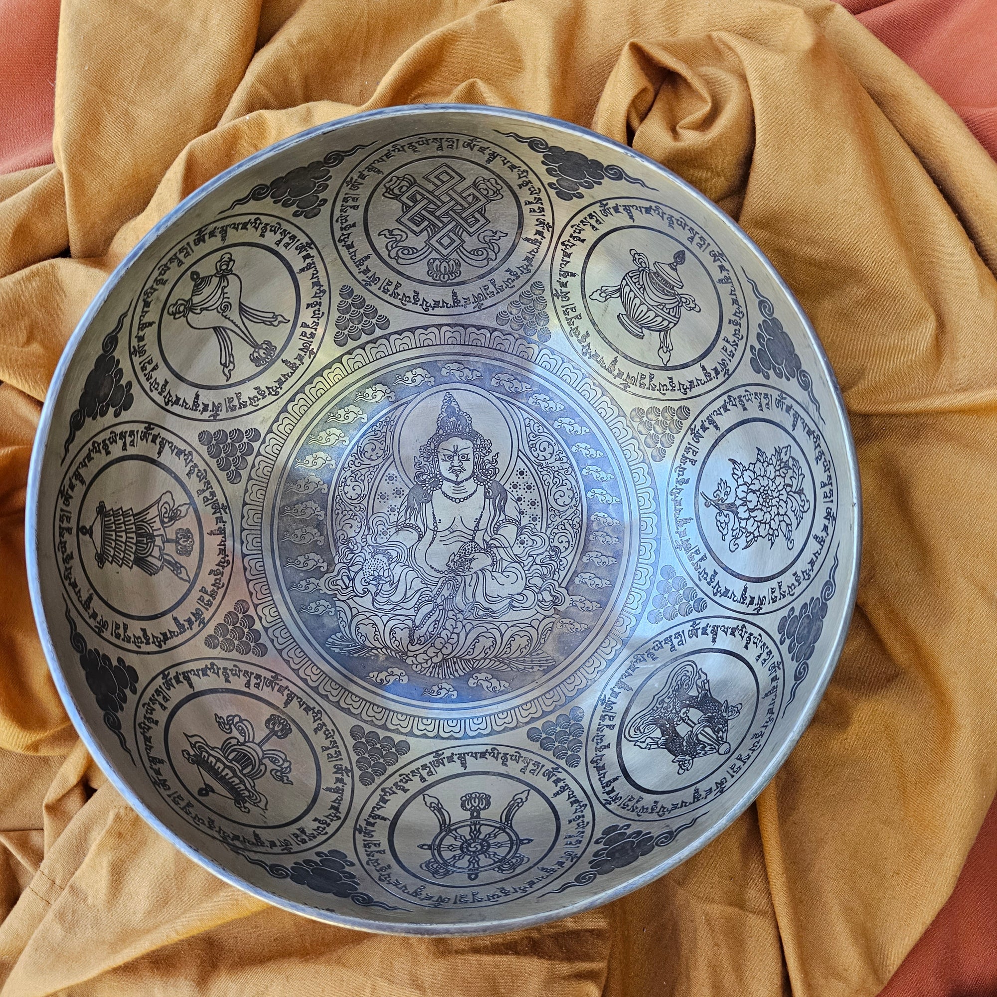 Singing bowl - Padmasambhava ø 22 cm