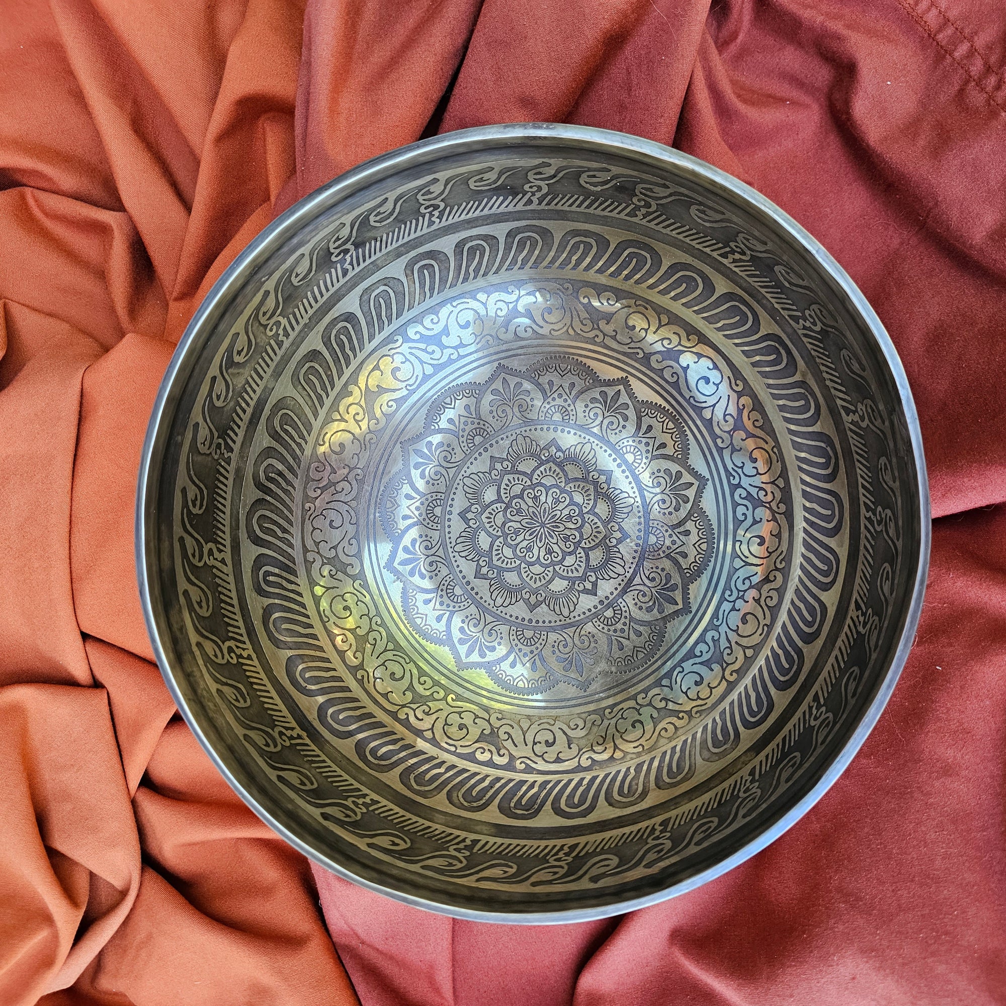 Singing bowl Lotus - ø 21.5 cm
