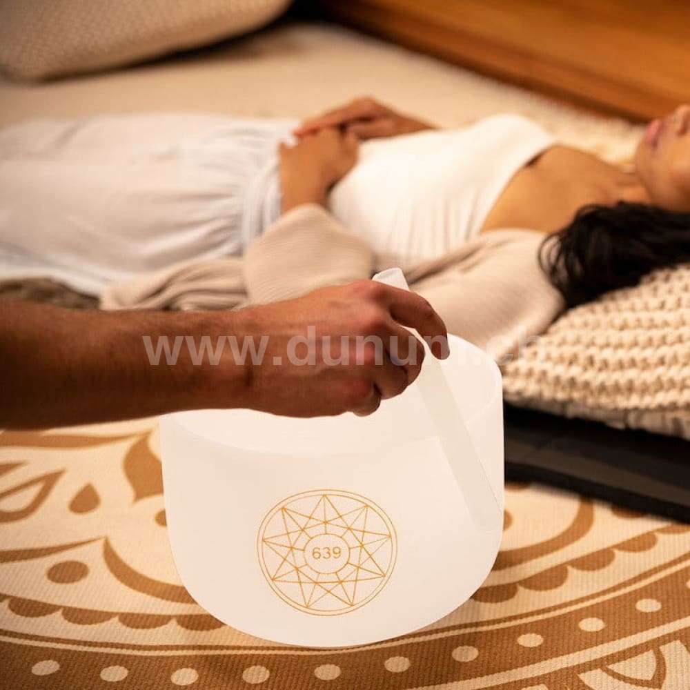 10" / 25cm Solfeggio Kristallklangschale - Fa 639Hz / D#4 | Klangschalen & Stimmgabeln | Dunum.ch