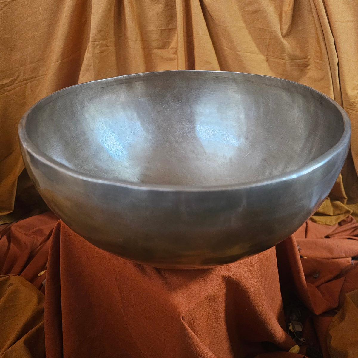 Throat chakra singing bowl G in 432 Hz Ø 31 cm