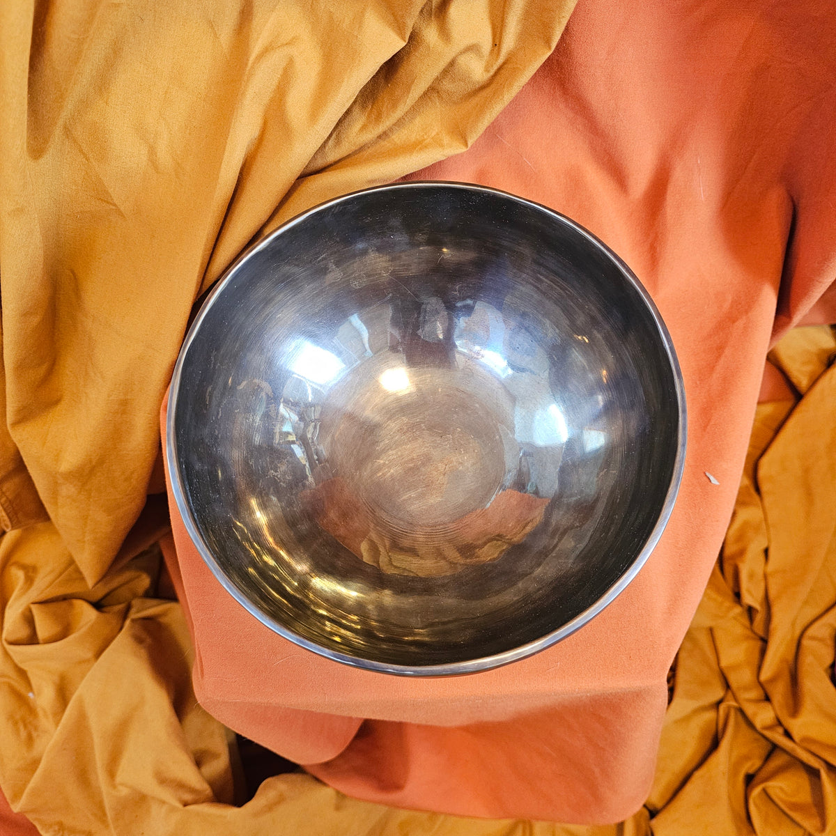 Singing bowl ø cm | Tone: ~ A | Third eye