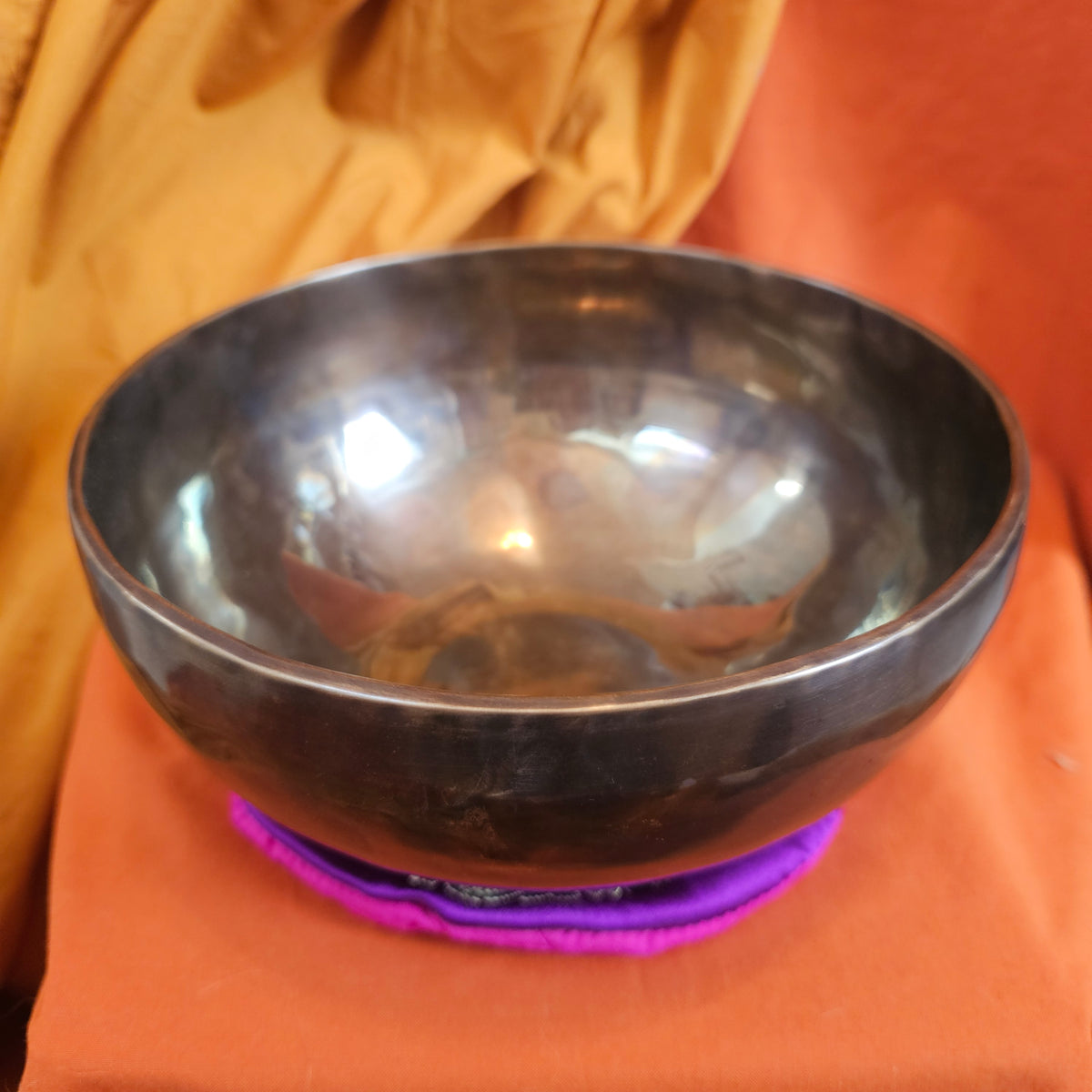Singing bowl ø cm | Tone: ~ A | Third eye