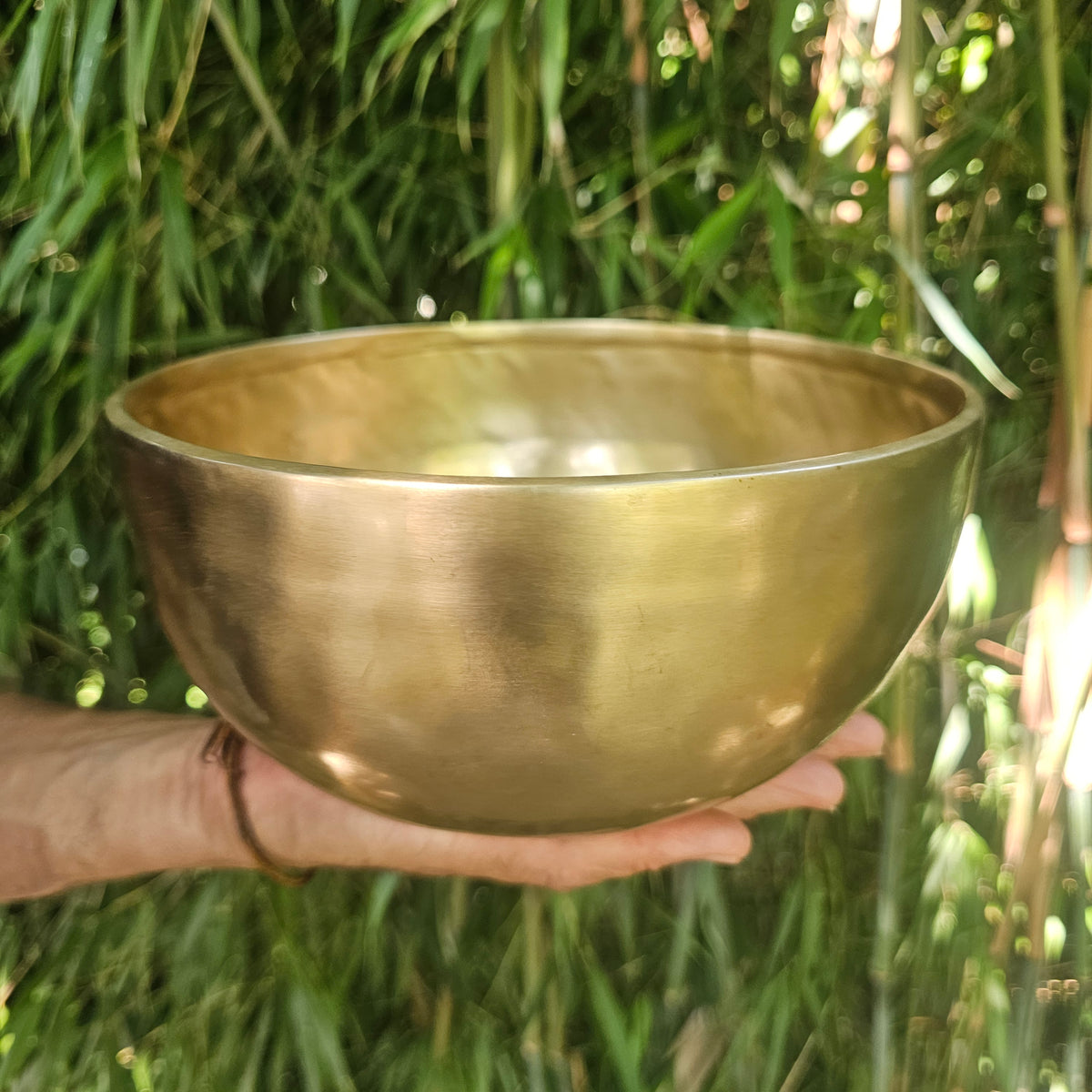 Singing bowl ø 21cm | Tone: ~ F in 432 Hz | Heart Chakra