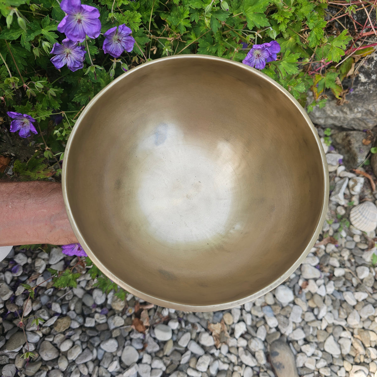 Singing bowl ø 19 cm | Tone: ~ A 432Hz | Third eye