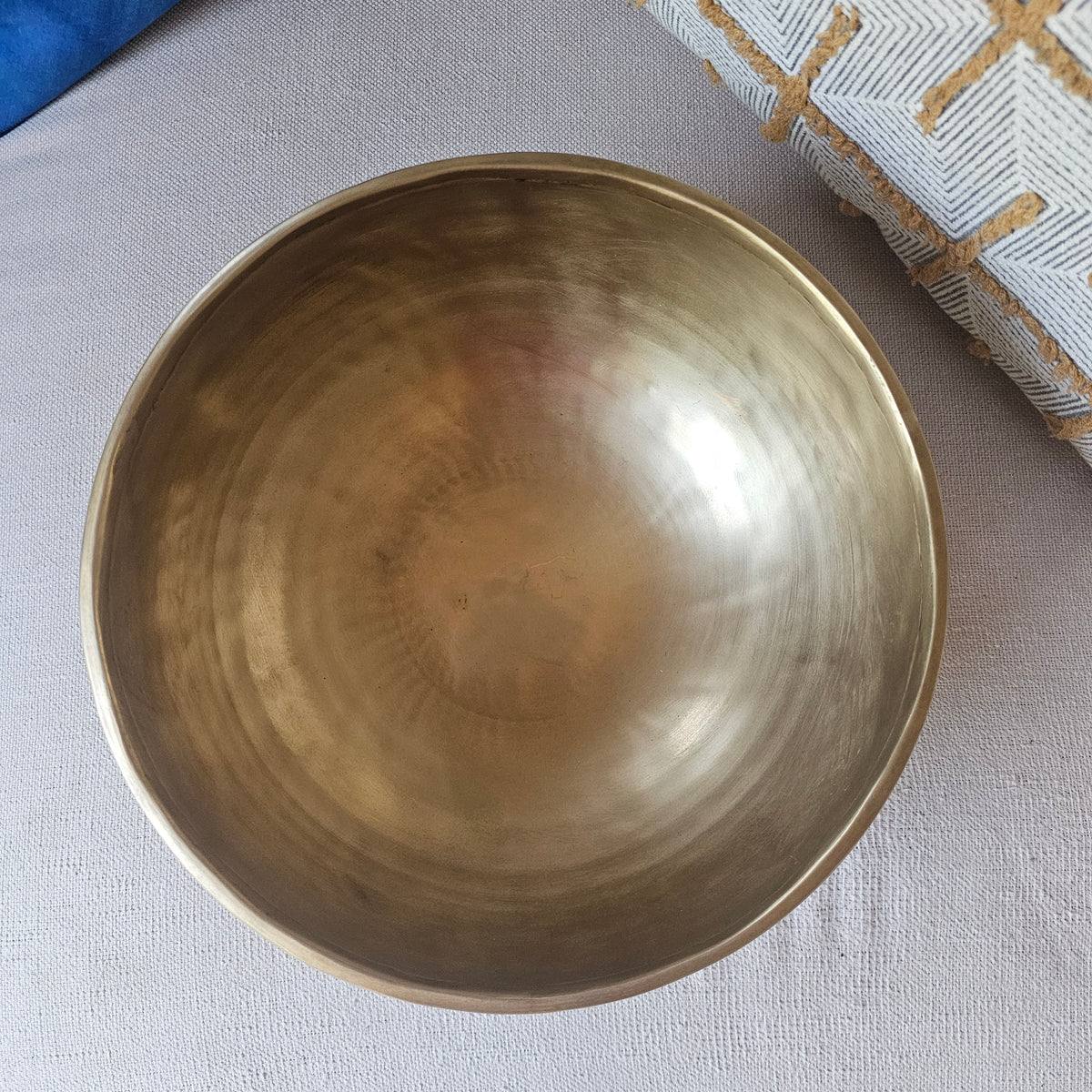Singing bowl ø cm | Tone: ~ F | Heart chakra