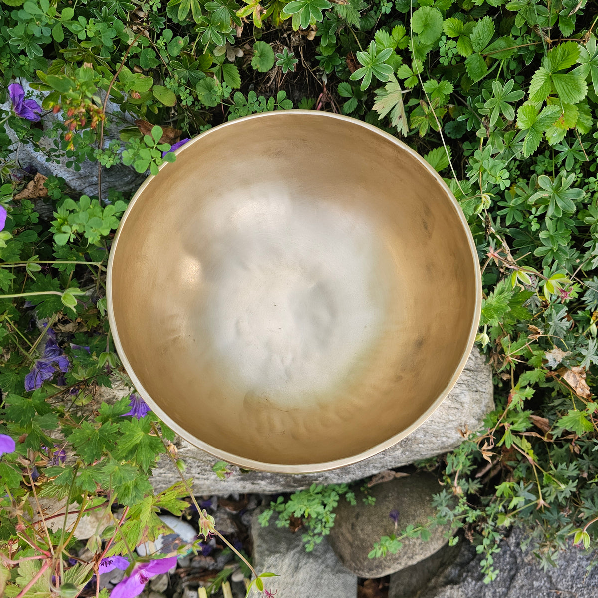 Singing bowl ø 21 cm | Tone: ~ F 432 Hz | Heart chakra