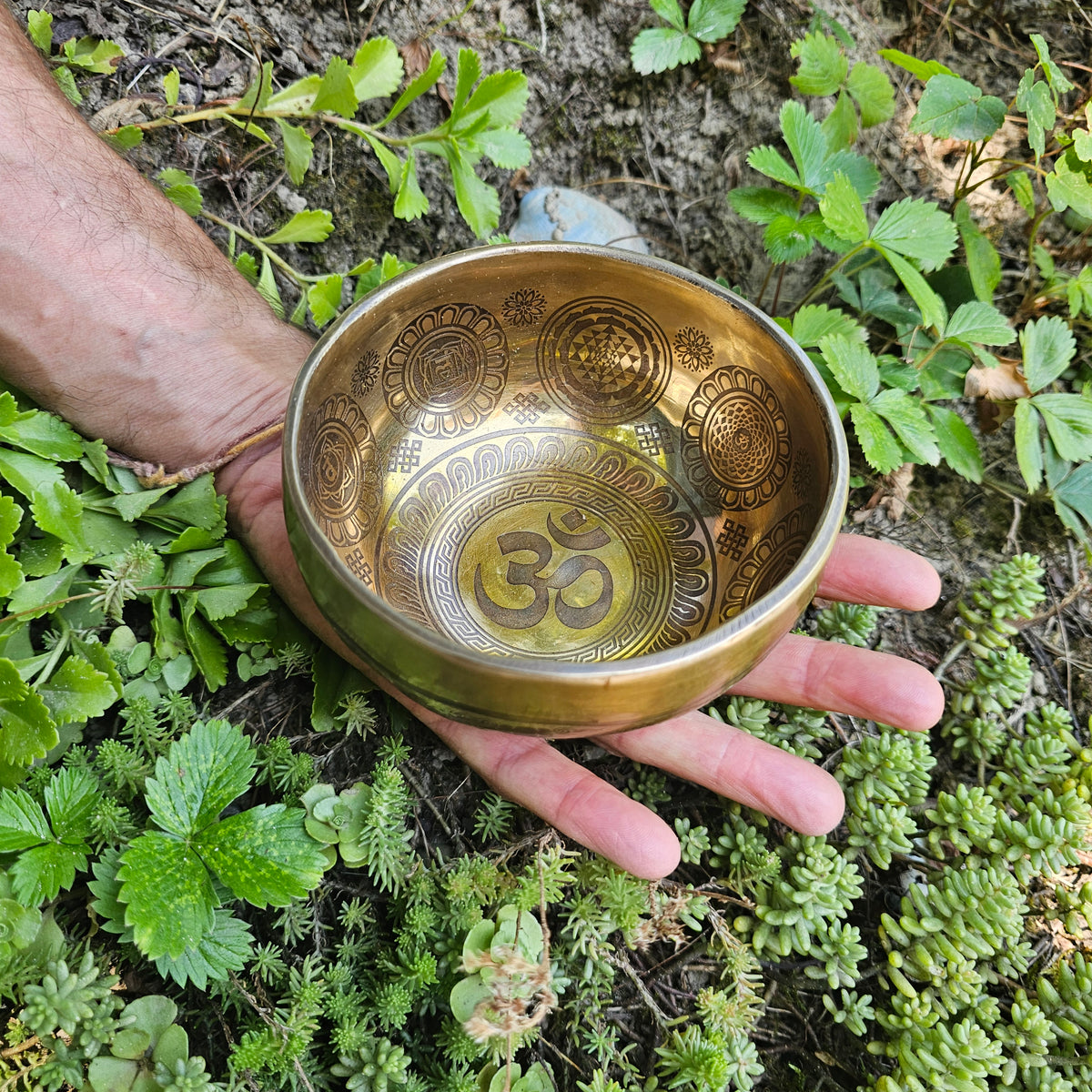 Tibetische Klangschale - Om ø 12 cm | Solar Plexus
