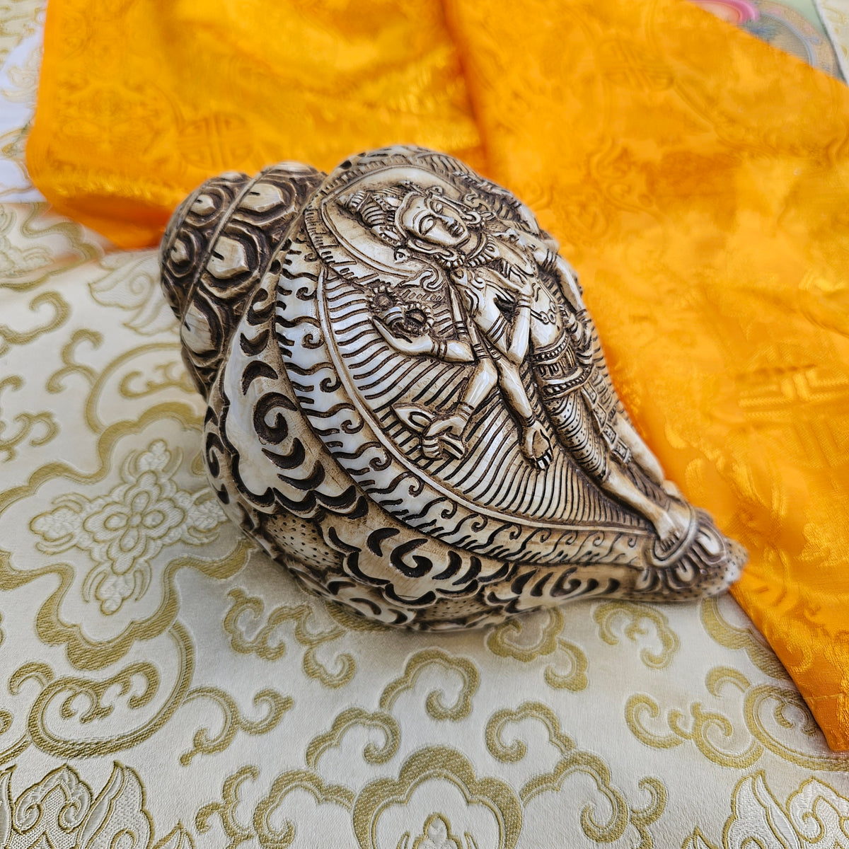 Muschelhorn Amoghapāśa Lokeśvara