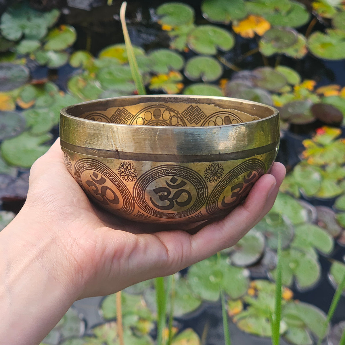 Tibetische Klangschale - ø 10,5 cm | C# | Om