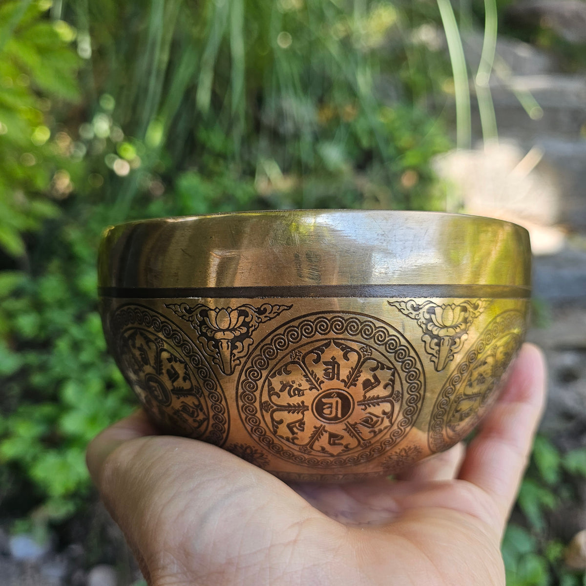 Tibetische Klangschale - Mantra ø 13.5 cm | A | Drittes Auge Chakra