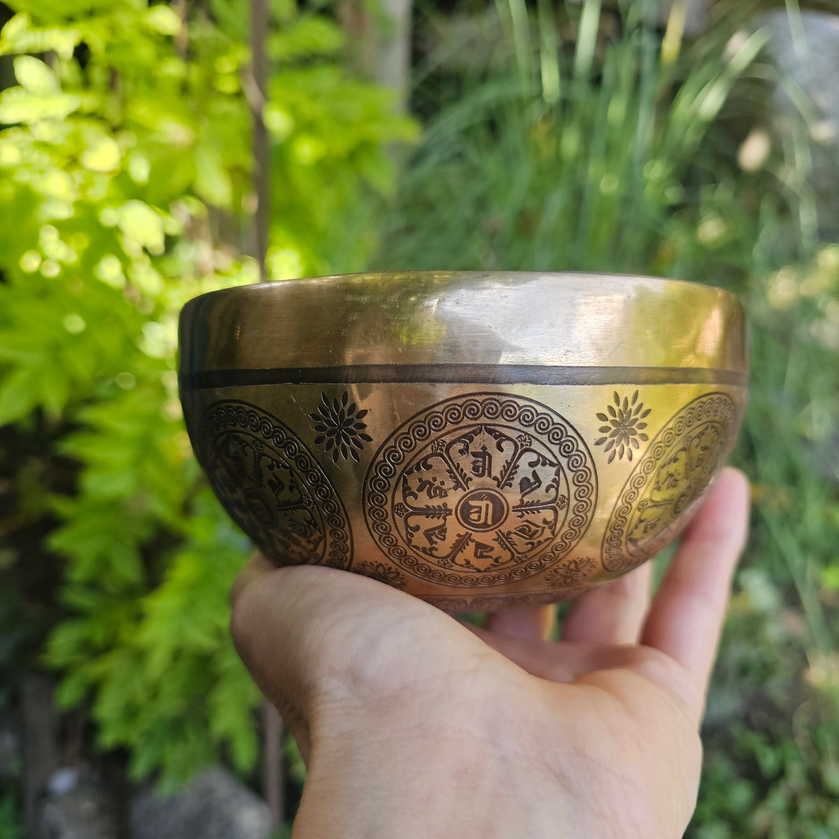 Tibetische Klangschale - Mantra ø 14 cm | F | Herz Chakra