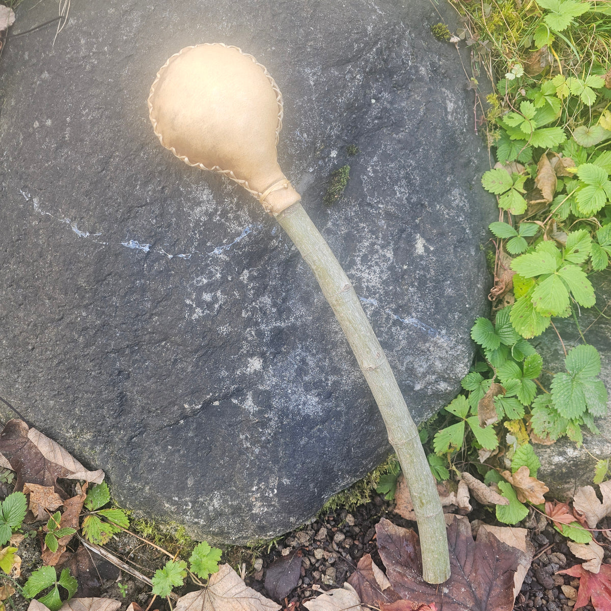 Schamanenrassel Elch