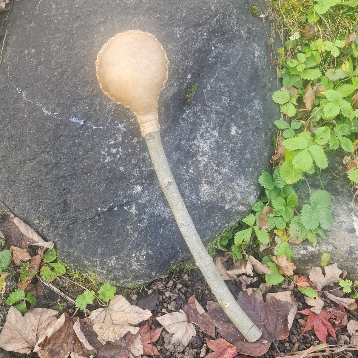 Schamanenrassel Elch