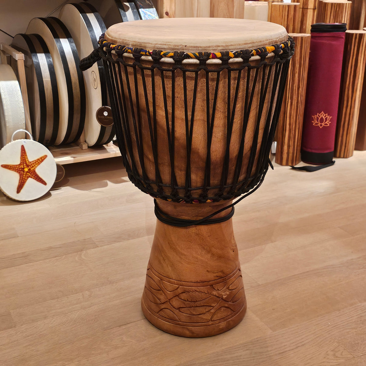 Djembé aus Ghana Ø 34 cm, H 63 cm