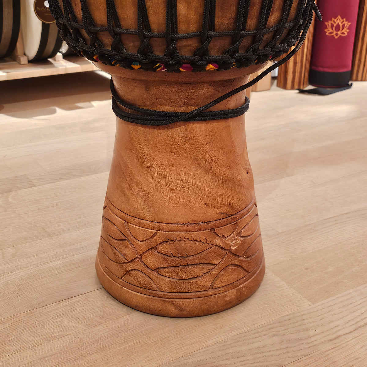 Djembé aus Ghana Ø 34 cm, H 63 cm