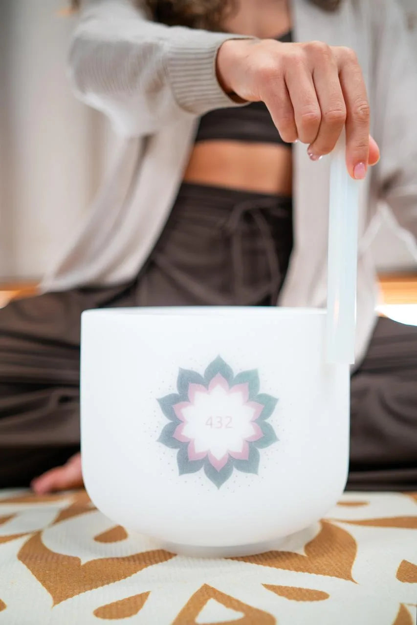 9" / 22cm Kristallklangschale 432 Hz, Lotus Blume mit Tasche