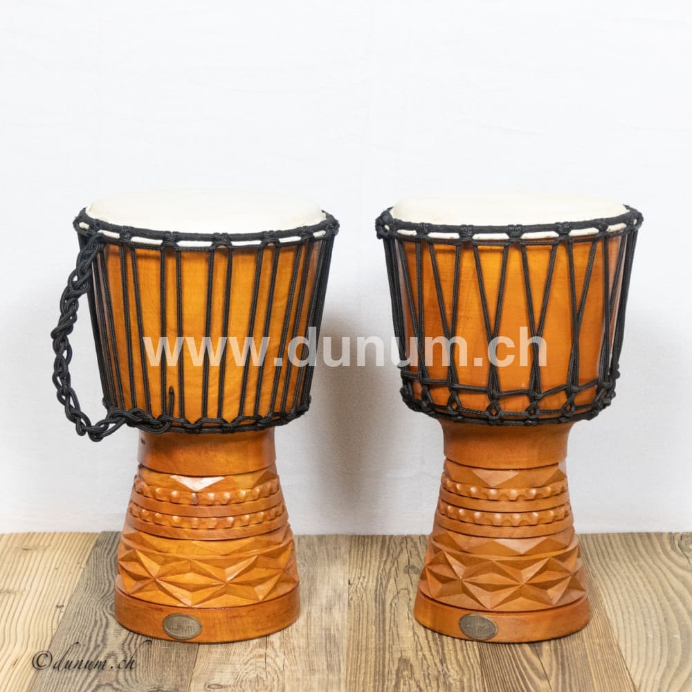 Djembé Ø 23 cm, H 40 cm | Musikinstrumente für Gross & Klein | Musikinstrumente für Schulen | Dunum.ch