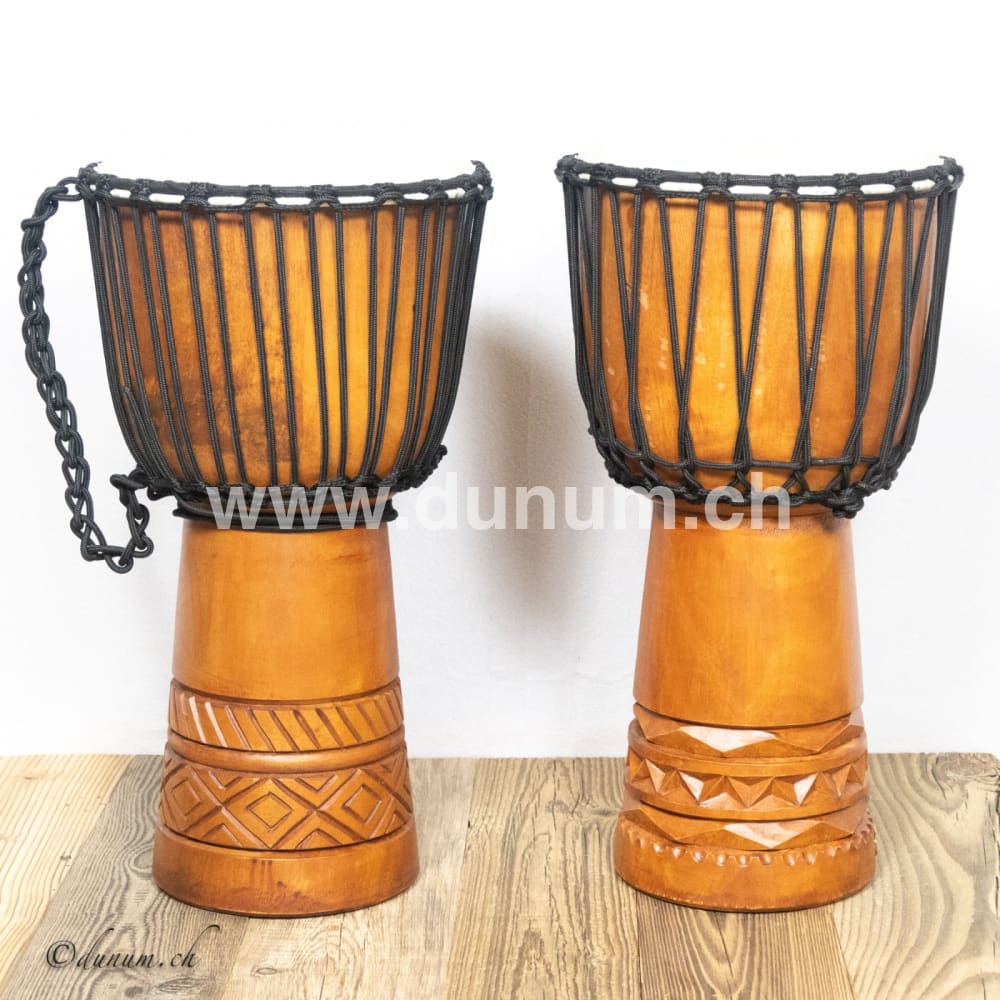 Djembé Ø 26 cm, H 50 cm | Musikinstrumente für Gross & Klein | Musikinstrumente für Schulen | Dunum.ch