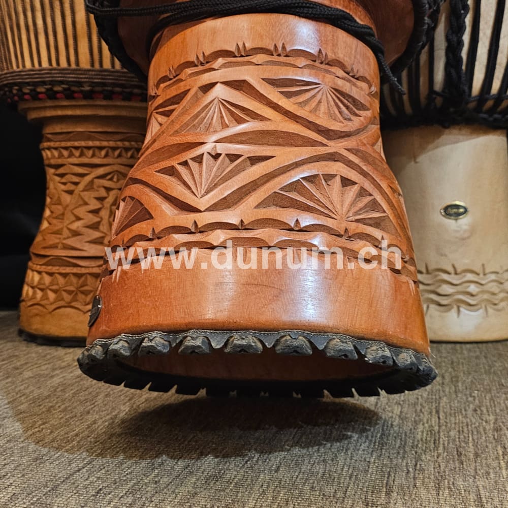 Djembé Pro aus Guinea Ø 39 cm H 66 cm