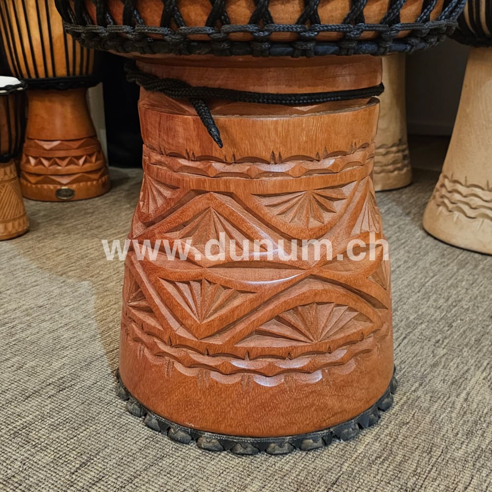 Djembé Pro aus Guinea Ø 39 cm H 66 cm