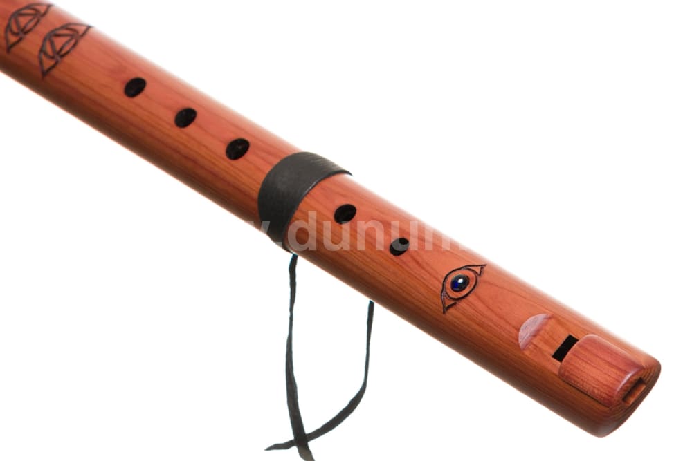 DRITTES AUGE Chakra Spirit Flöte in A - Aromatische Zeder | Blasinstrumente | Erdton & Chakra Flöten | Dunum.ch