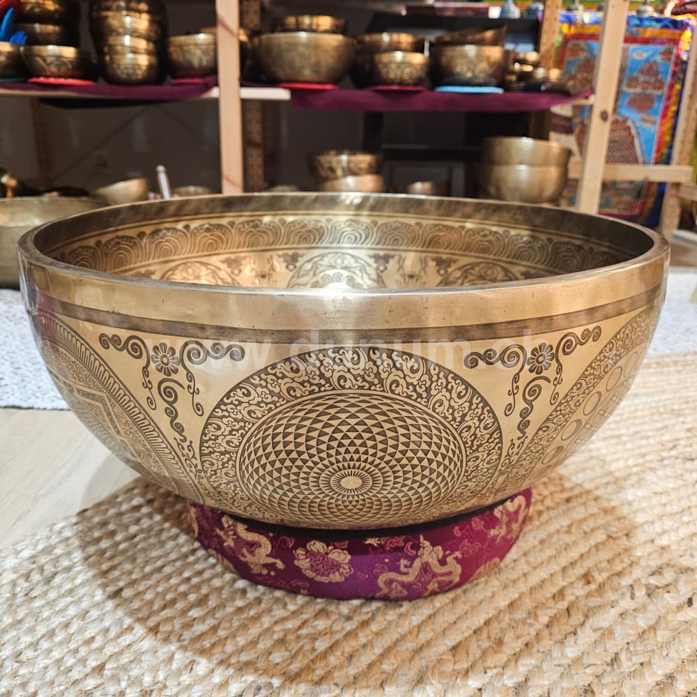 Fussreflexonen Klangschale ø 48 cm - ~ C in 432 Hz - Wurzelchakra