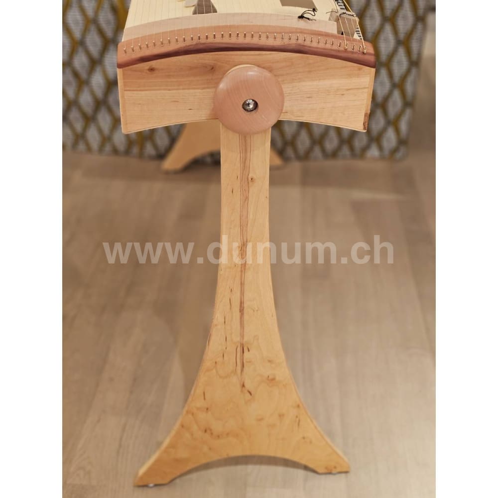 Hohe Füsse für Kotamo