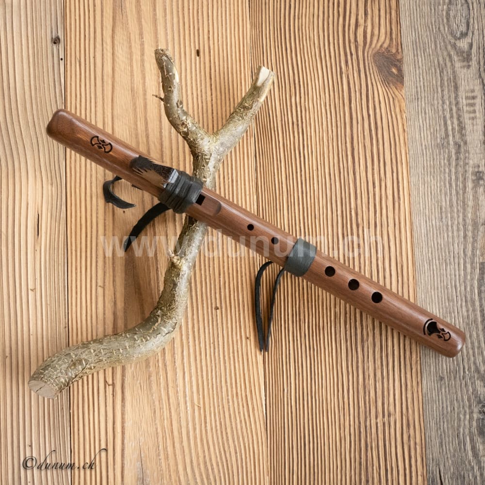 Kestrel E | Blasinstrumente | Indianische Flöten | Dunum.ch