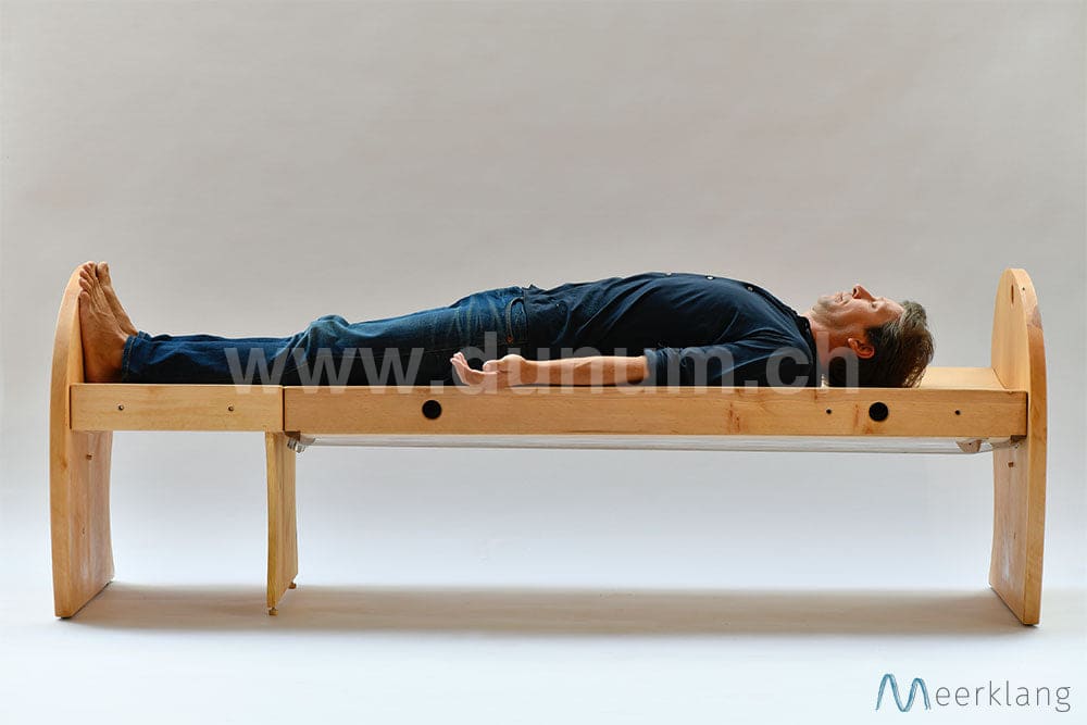 Klangstuhl-Liege | Saiteninstrumente | Monochorde Reverie & Kotamo | Dunum.ch