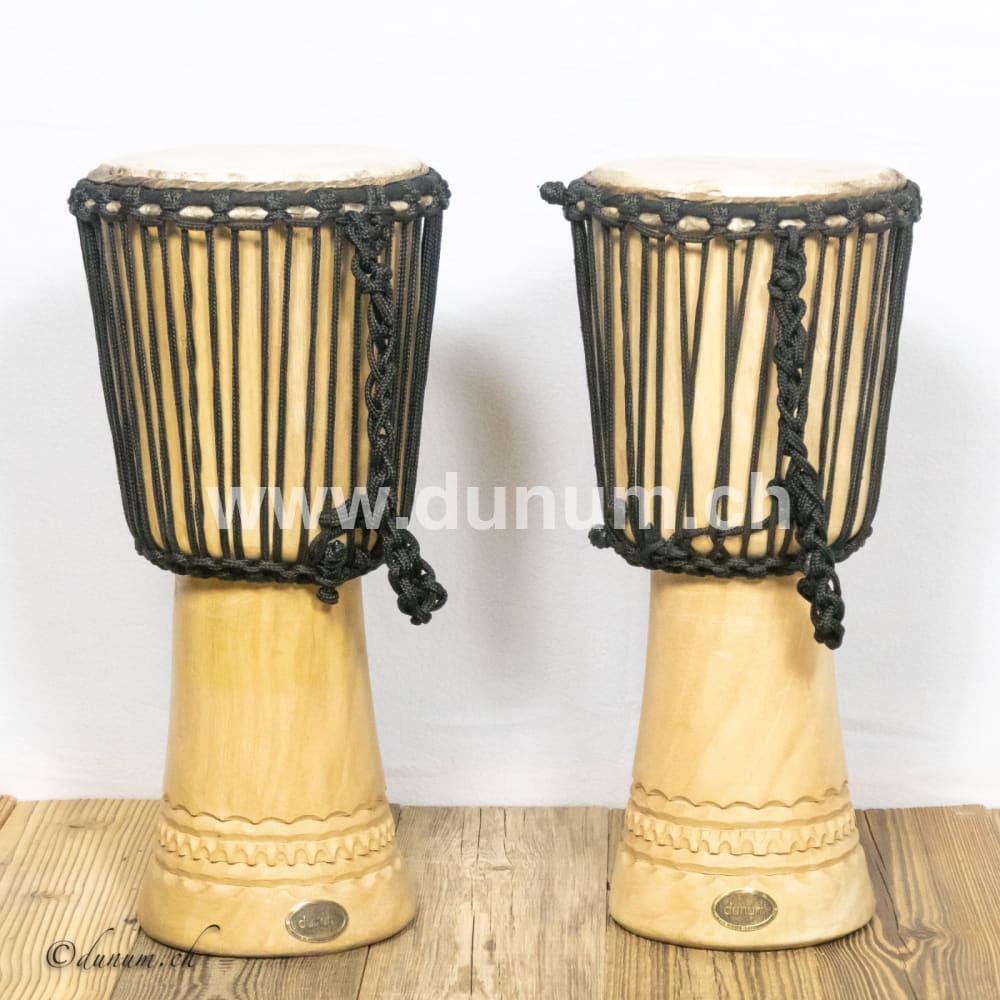 Kleine Djembé aus Guinea Ø 20 cm, H 45 cm | Perkussion | Djembé, Bongo und Darbuka | Dunum.ch