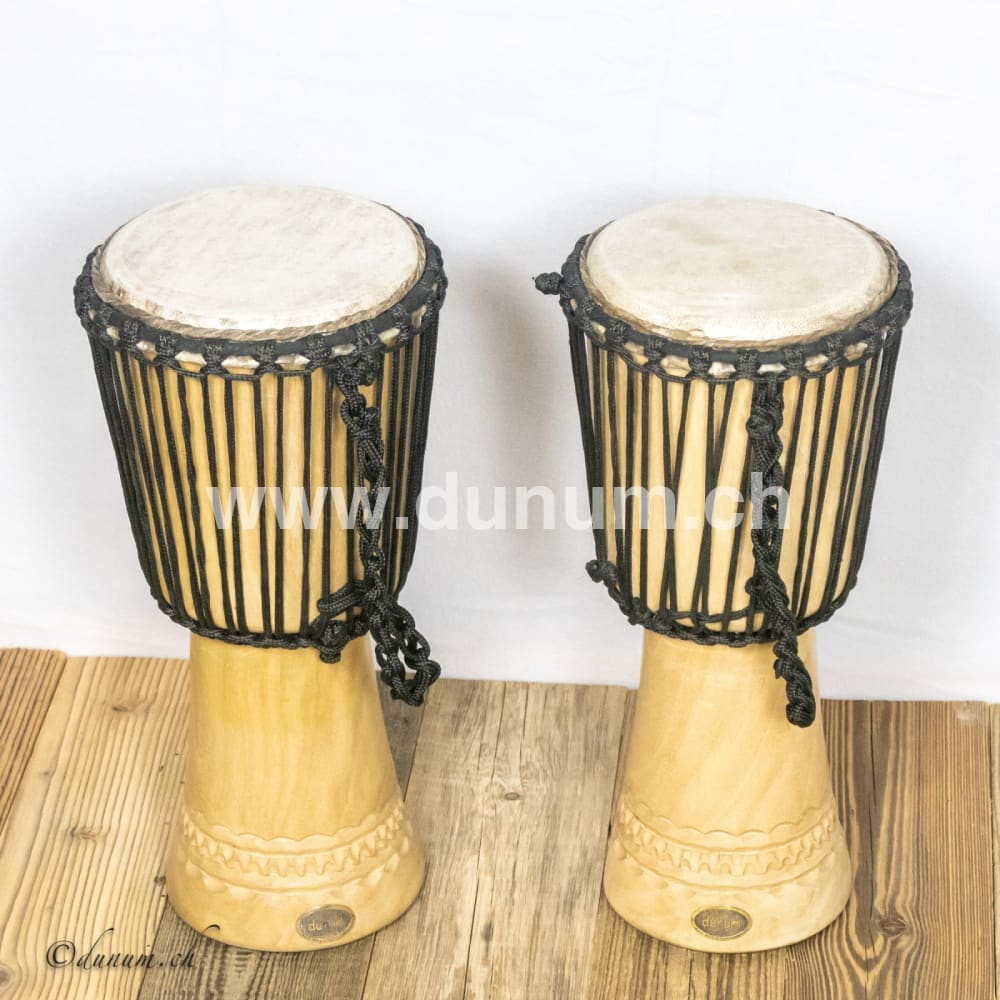 Kleine Djembé aus Guinea Ø 20 cm, H 45 cm | Perkussion | Djembé, Bongo und Darbuka | Dunum.ch