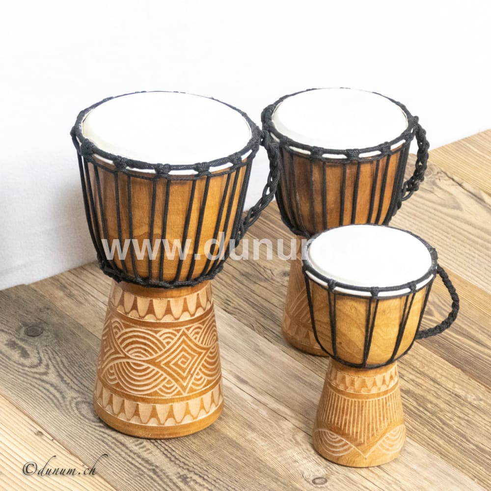 Kleine Djembé Ø 13-17 cm, H 20-30 cm | Perkussion | Djembé, Bongo und Darbuka | Dunum.ch