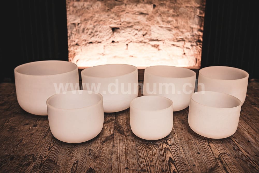 Kristallklangschalen Chakra Set - C D E F G A B ø 20-35 cm | Klangschalen & Stimmgabeln | Dunum.ch