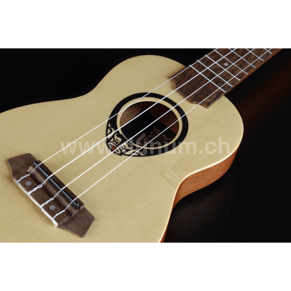LÂG Ukulele Tiki TKU150SE Baby Sopran