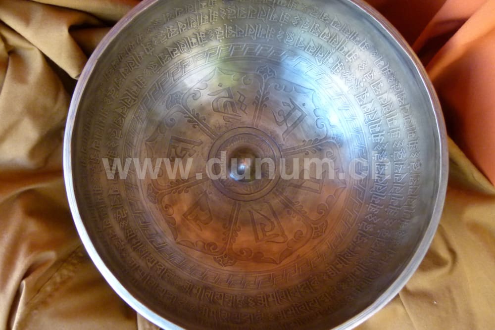 Lingam Klangschale ø 23.5 cm - F# | Klangschalen & Stimmgabeln | Dunum.ch