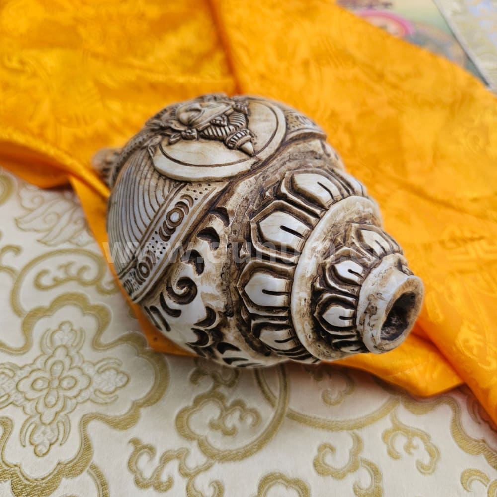 Muschelhorn Vajrasatwa