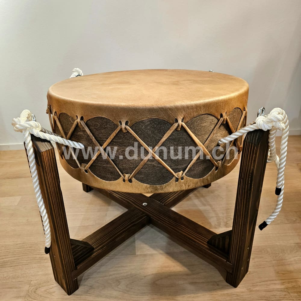 Powwow Trommel 60 cm - 24 cm mit Ständer - Bison| Schamanentrommel | Perkussion & Trommel | Dunum.ch