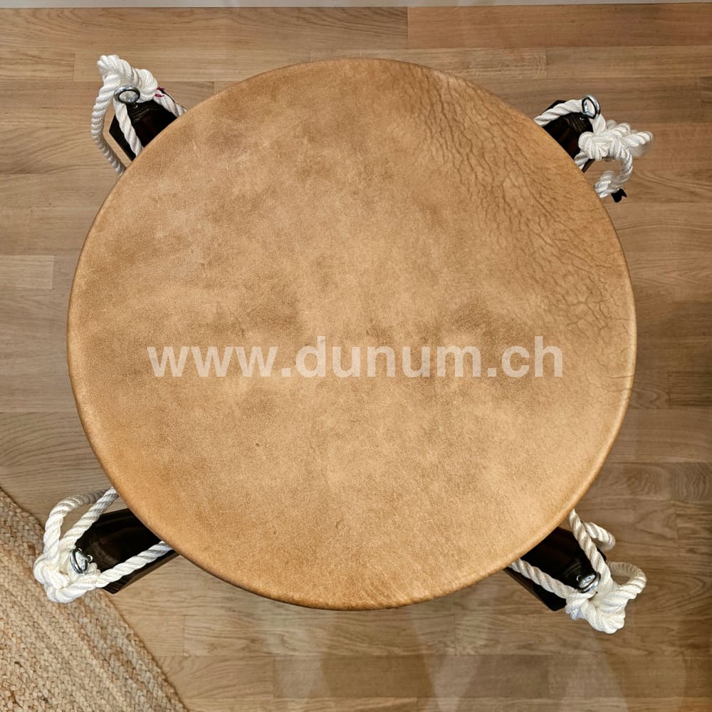 Powwow Trommel 60 cm - 24 cm mit Ständer - Bison| Schamanentrommel | Perkussion & Trommel | Dunum.ch