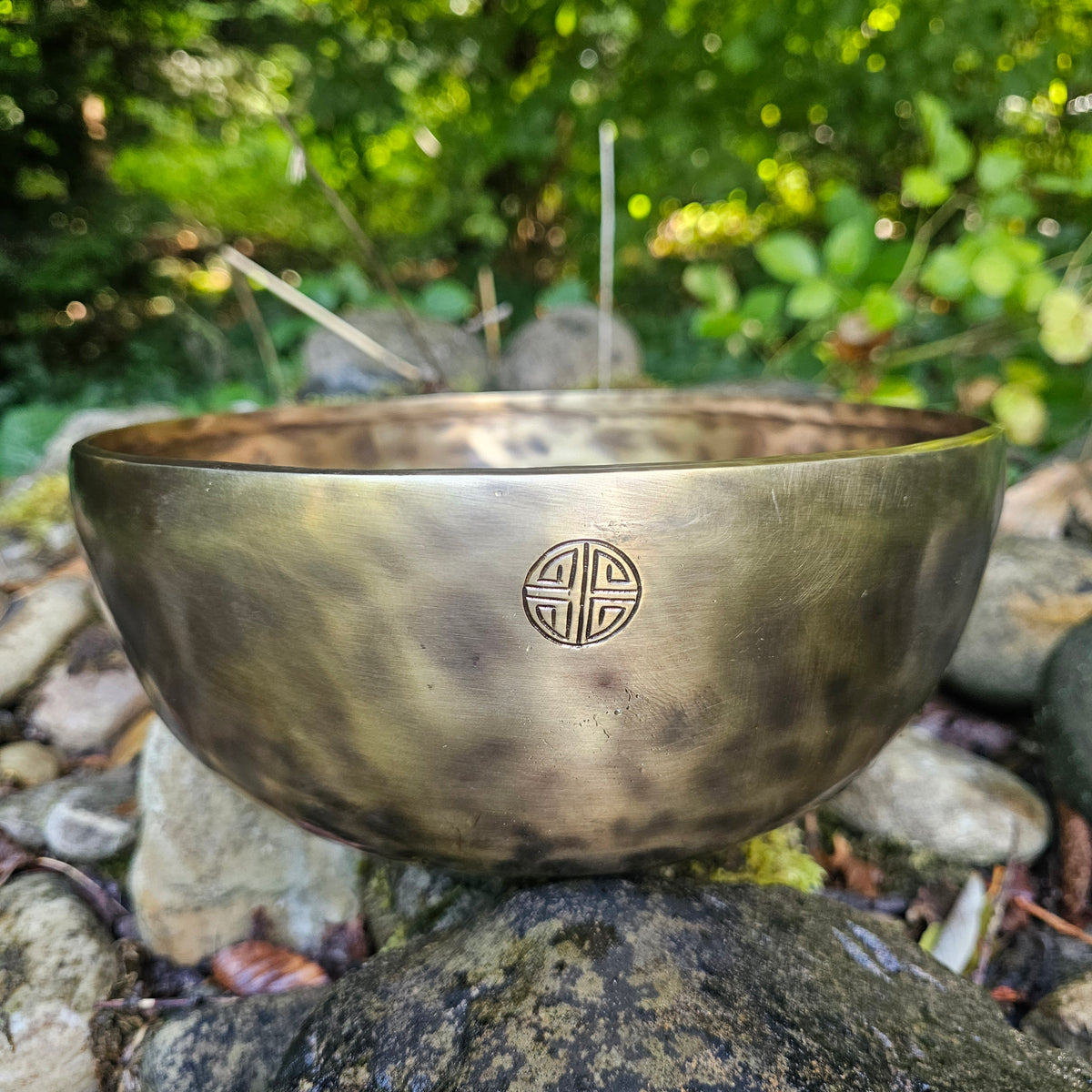 Vollmond Klangschale | ø 24 cm | Wurzelchakra
