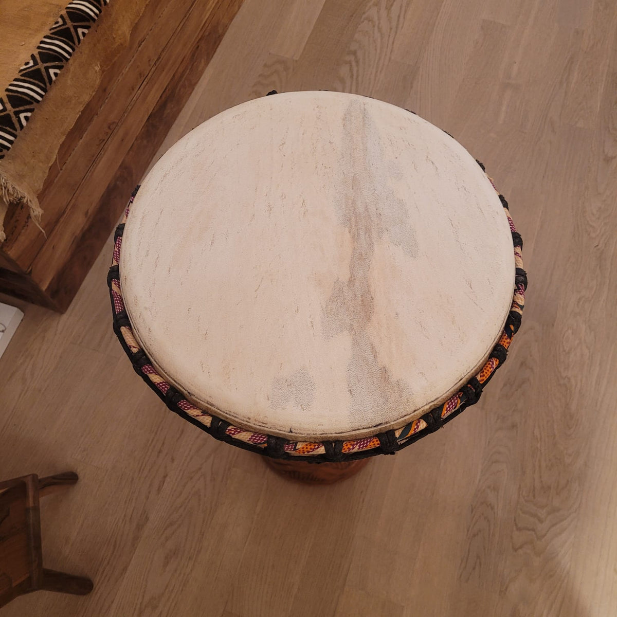 Djembé aus Ghana Ø 37 cm, H 67 cm