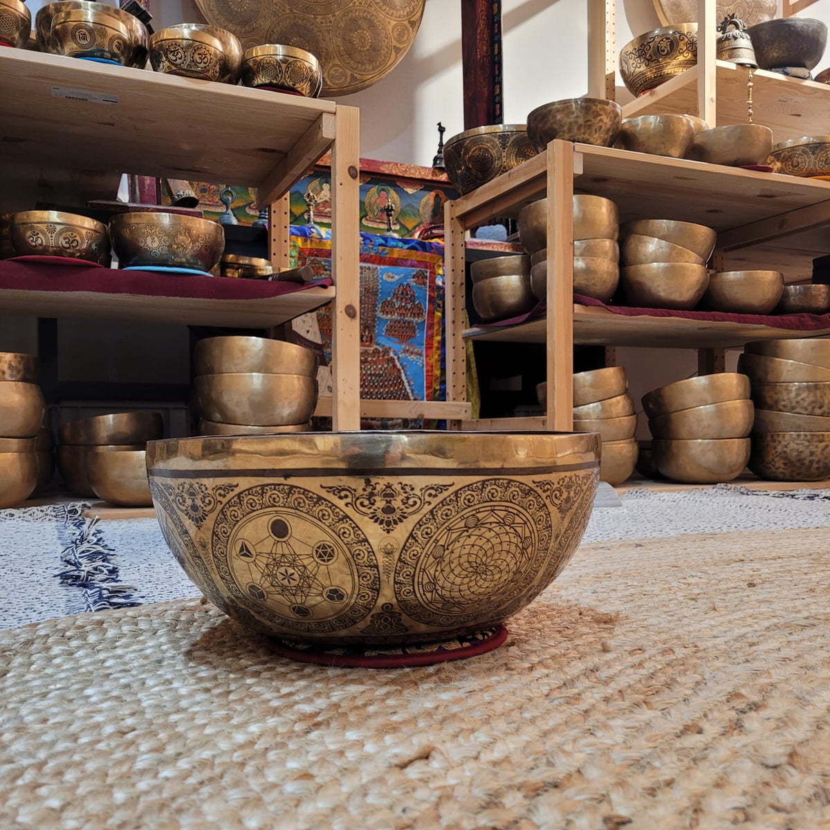 Singing bowl ø 29 cm - Flower of life mandala - G# 432 H