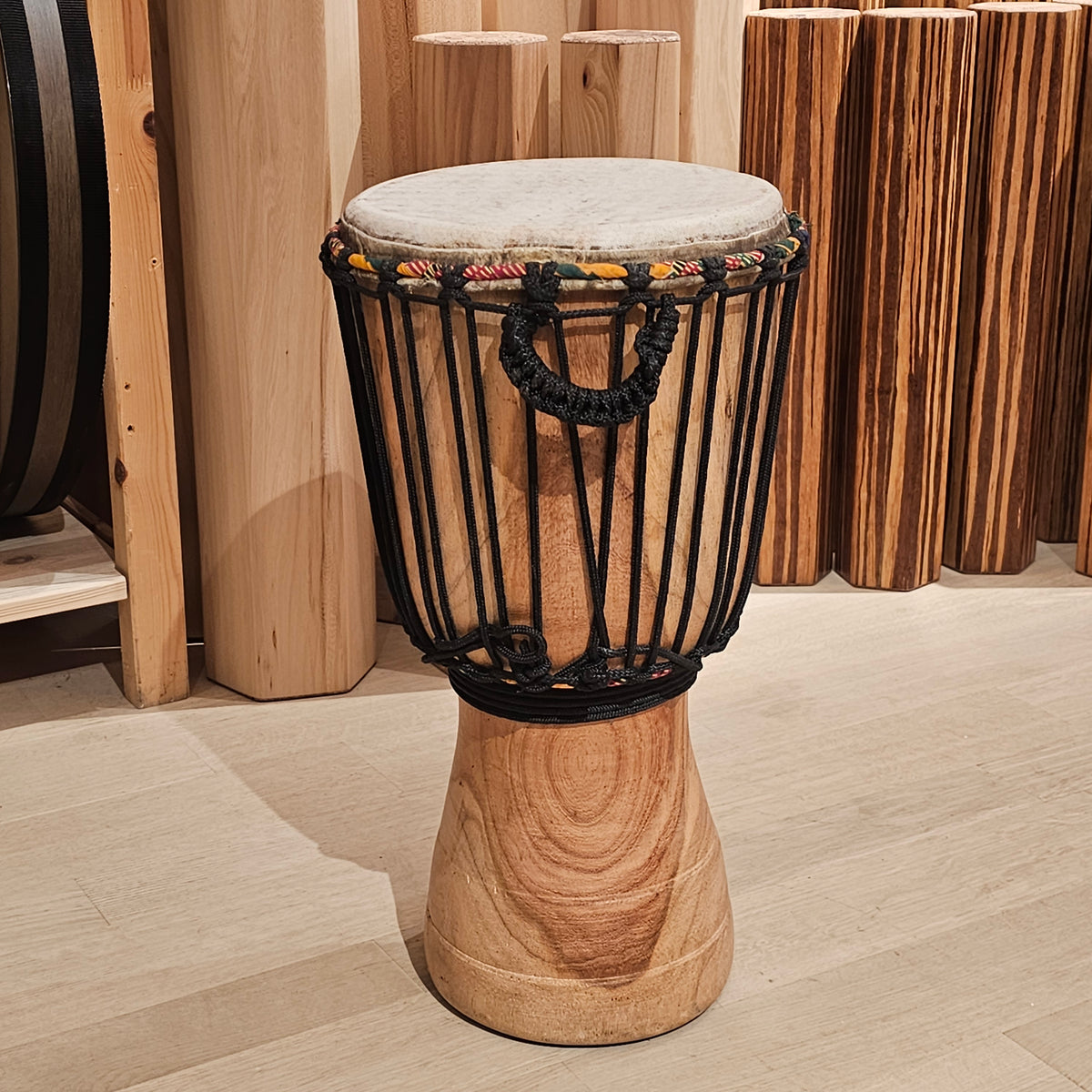 Djembé aus Ghana Ø 25 cm, H 45 cm
