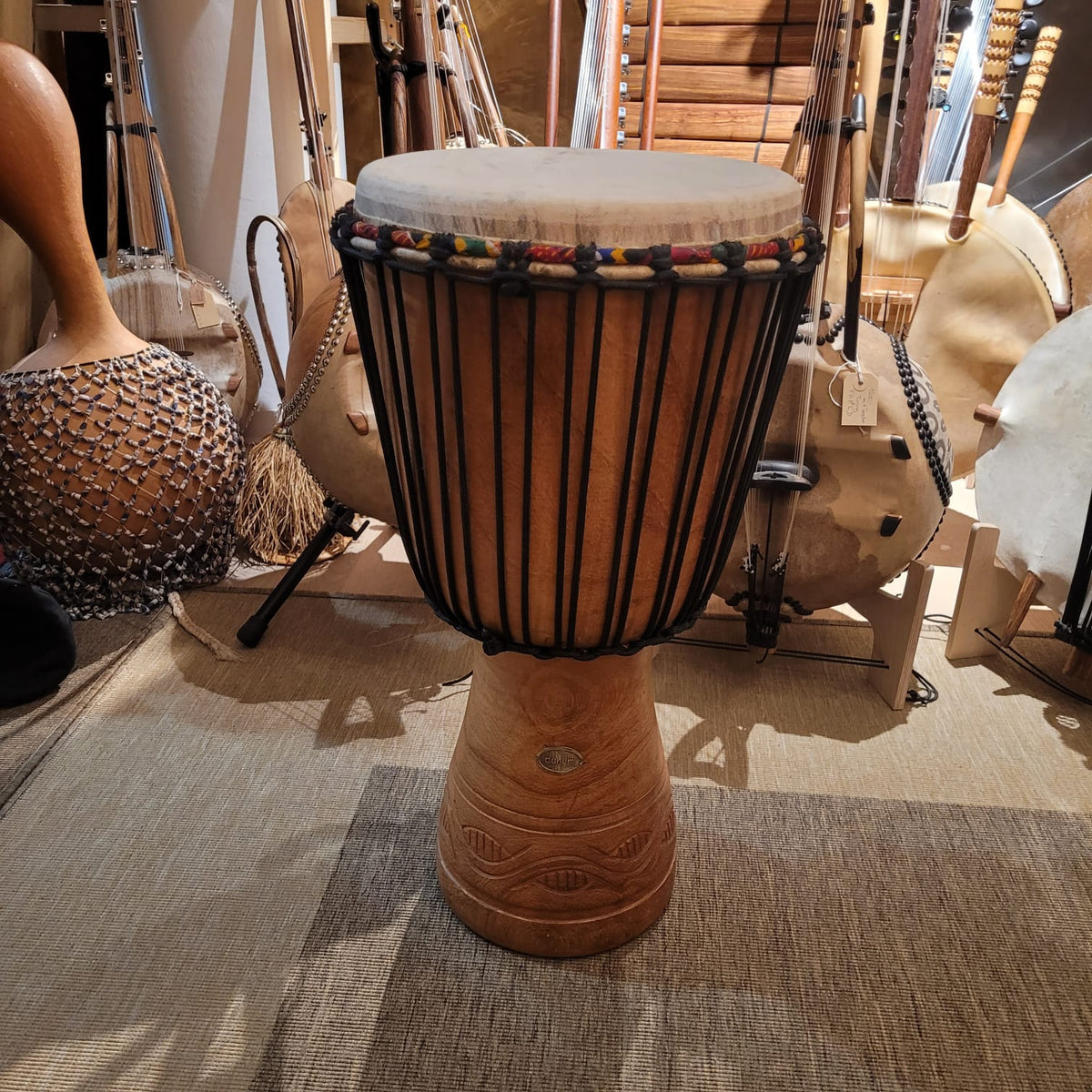 Djembé du Ghana Ø 33 cm, H 63 cm