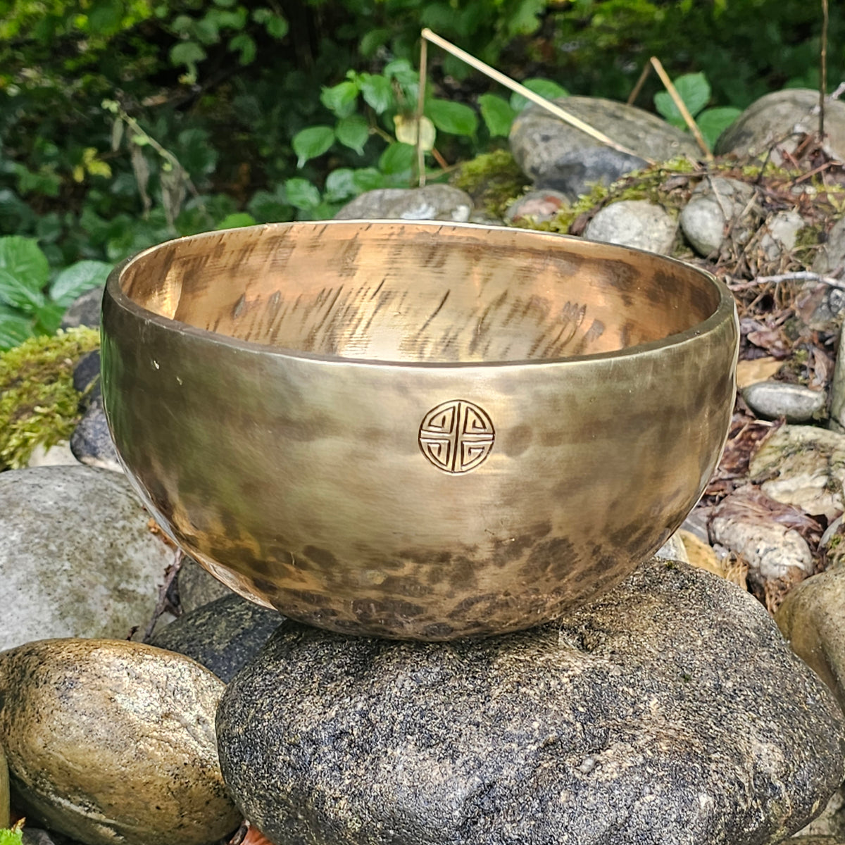 Vollmond Klangschale | ø 19.5 cm | Halschakra