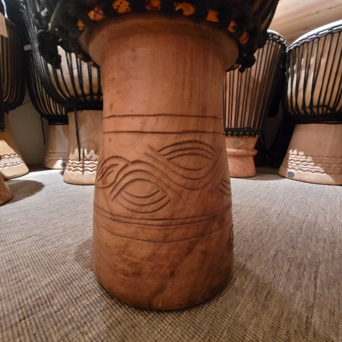 Djembé du Ghana Ø 34 cm, H 64 cm