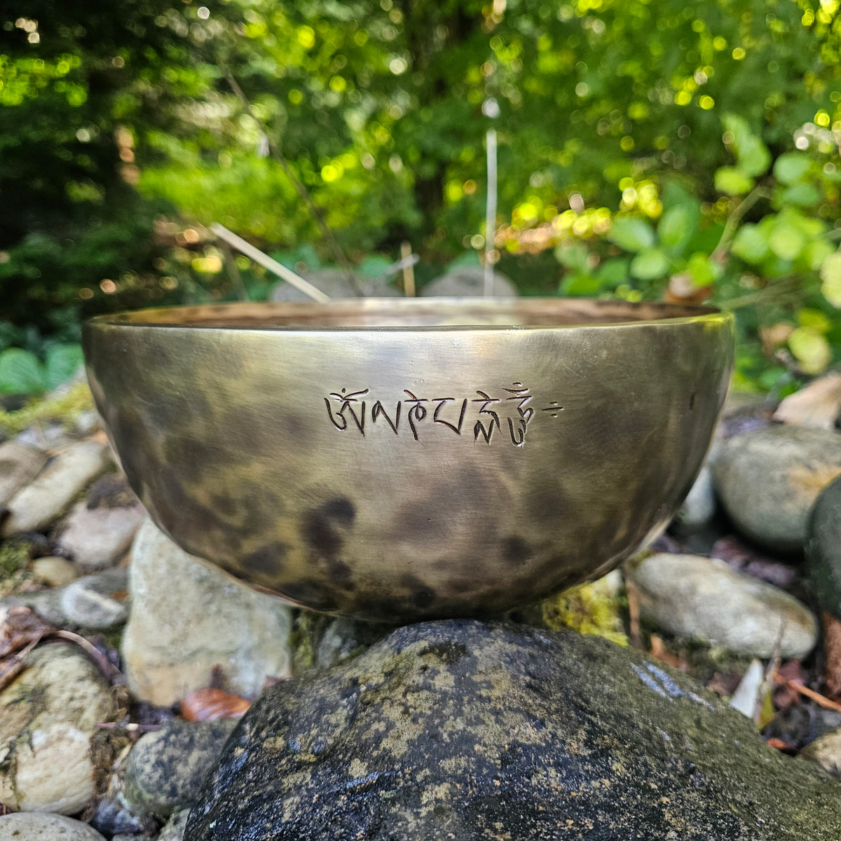 Vollmond Klangschale | ø 24 cm | Wurzelchakra