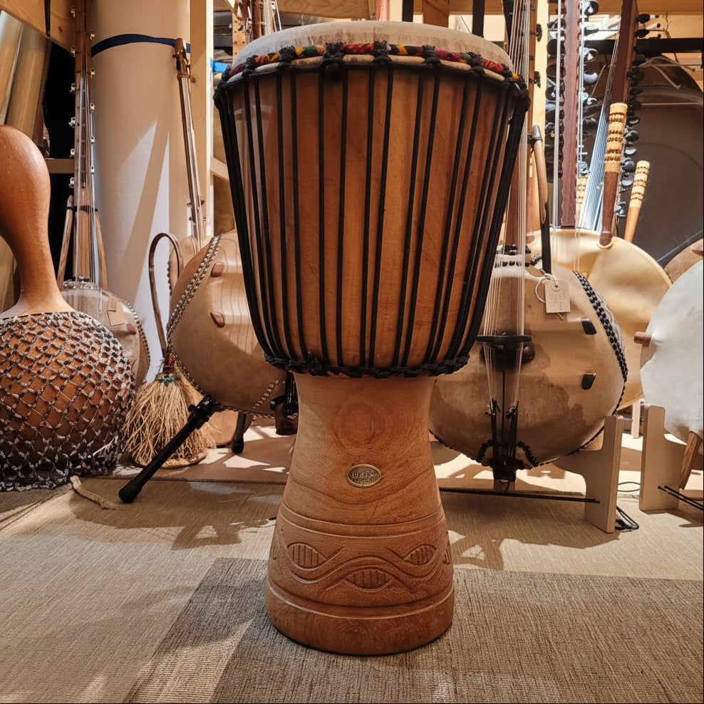 Djembé du Ghana Ø 33 cm, H 63 cm
