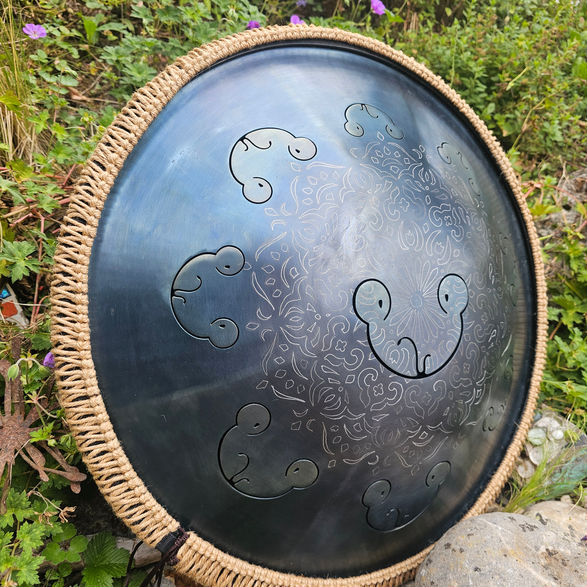 Frog Drum D-Celtic Minor | 432 Hz | Ø 52cm mit Gravur