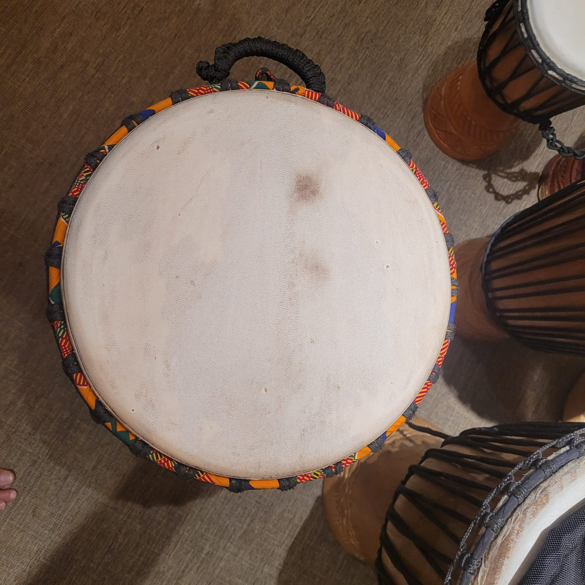 Djembé aus Elfenbeinküdste Ø 35 cm, H 62 cm