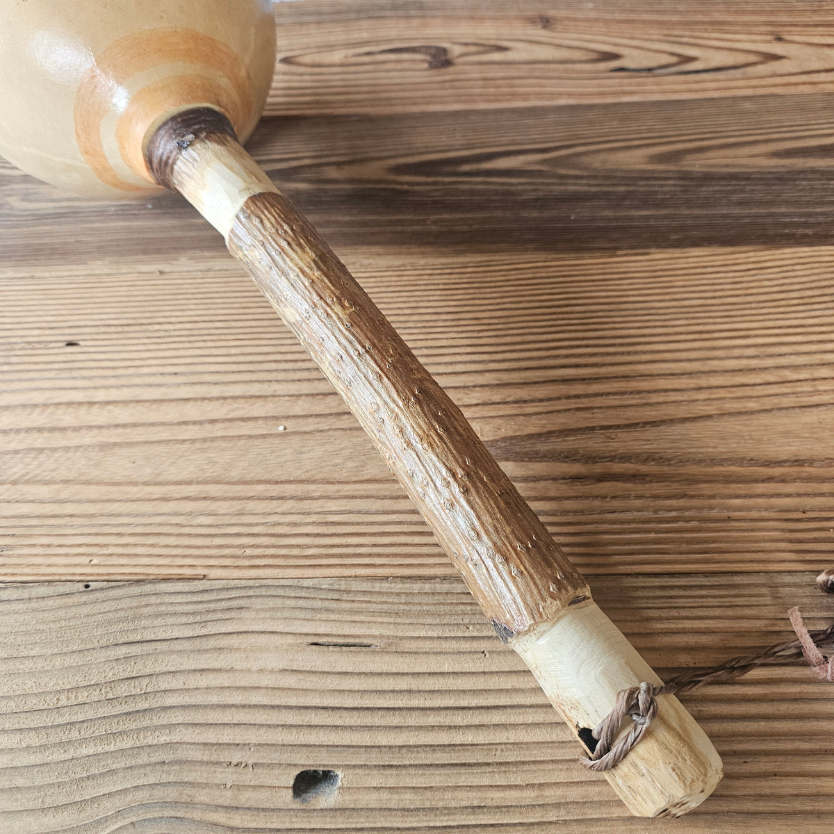 Gourd Rattel | Kalebassenrassel der Lakota
